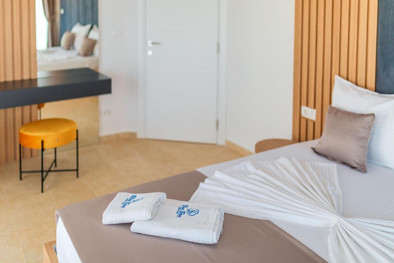 Villa Blue Bay Добра вода Екстериор снимка