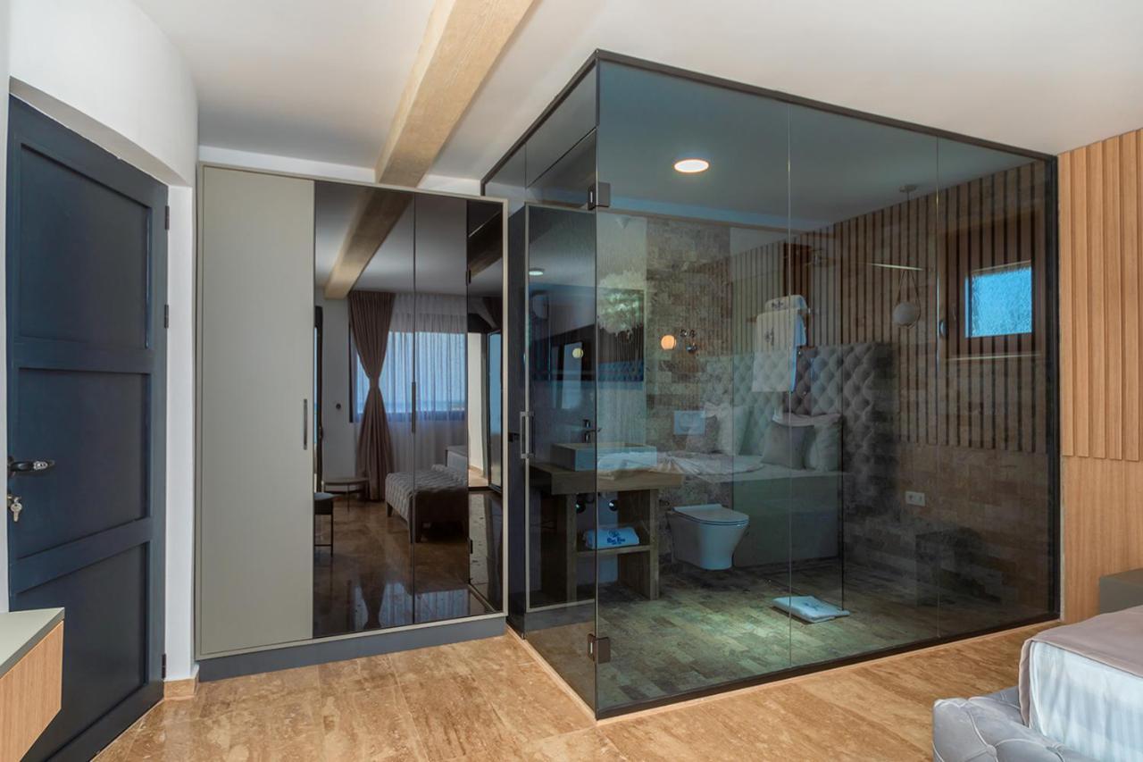 Villa Blue Bay Добра вода Екстериор снимка