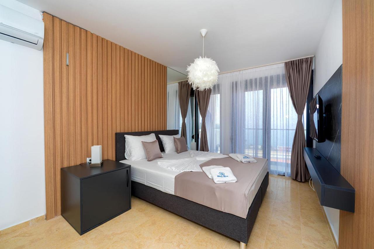 Villa Blue Bay Добра вода Екстериор снимка