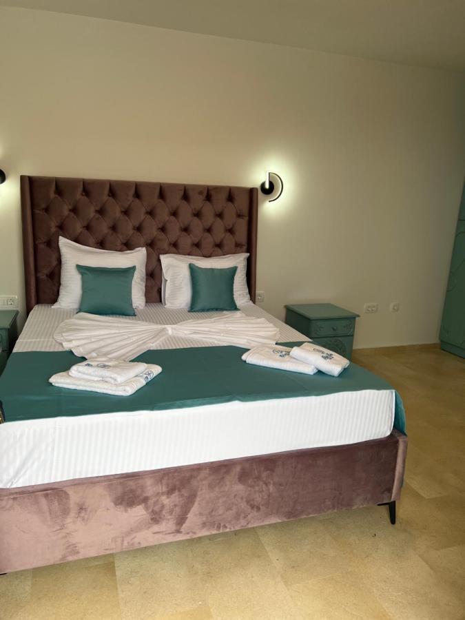 Villa Blue Bay Добра вода Екстериор снимка